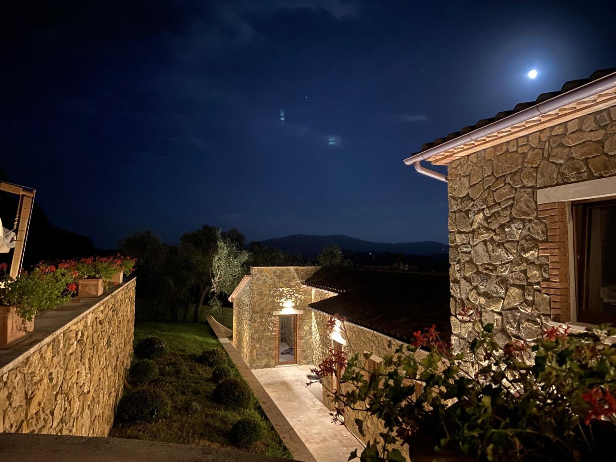 Fattoria Pianetti Guest House Manciano Eksteriør bilde